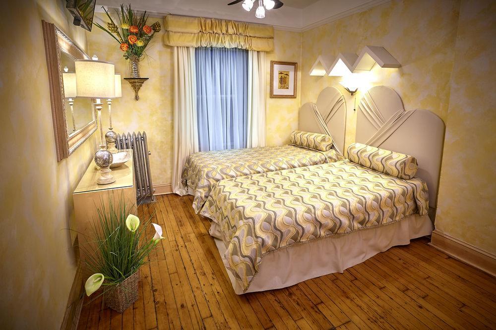 The International Cozy Inn Нью-Йорк Экстерьер фото